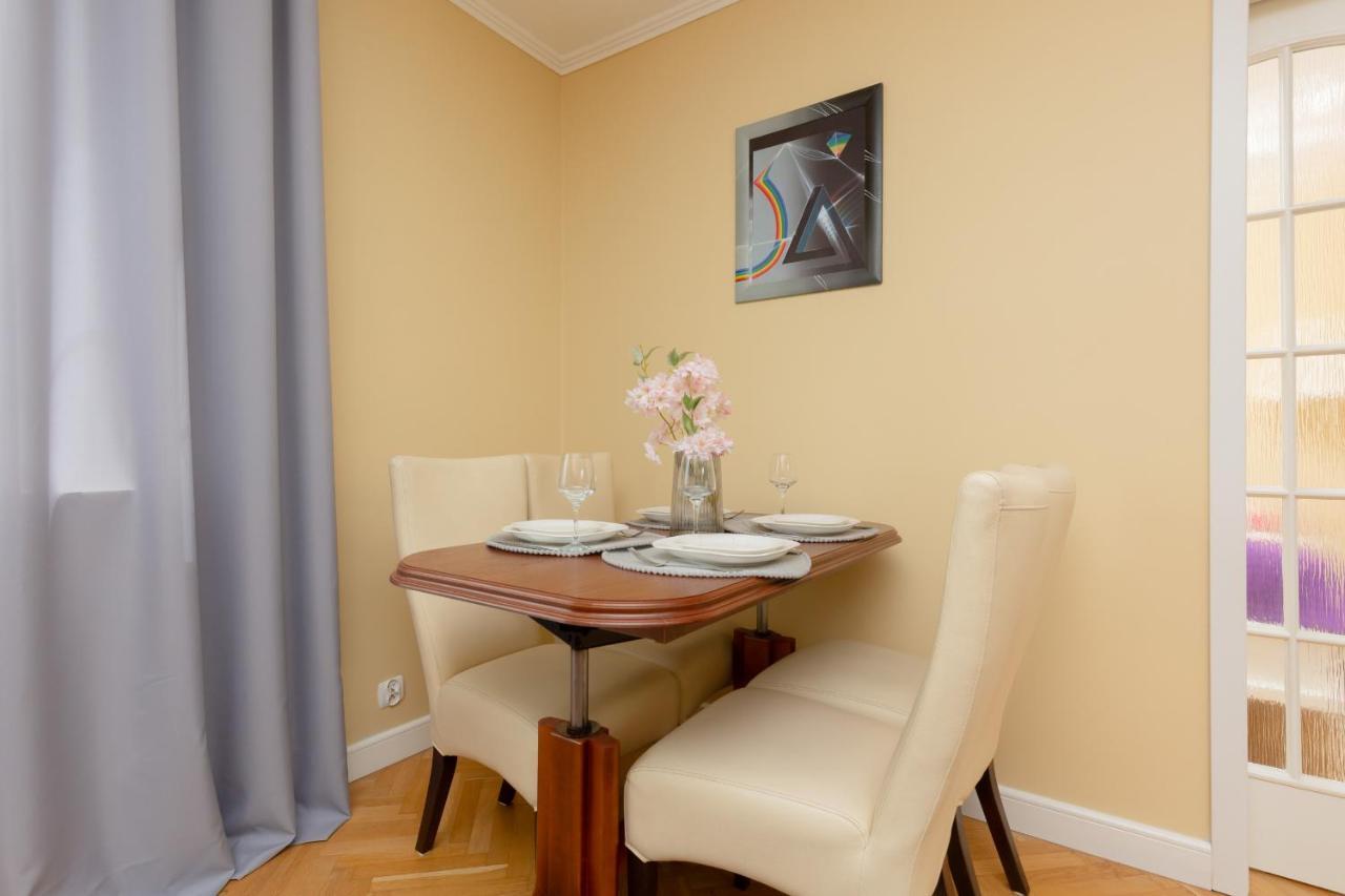 Miodowa Apartment Krasinski Garden Warsaw By Noclegi Renters Exteriér fotografie