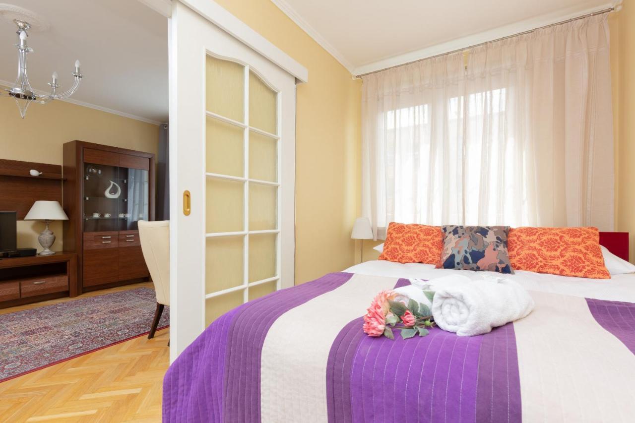 Miodowa Apartment Krasinski Garden Warsaw By Noclegi Renters Exteriér fotografie